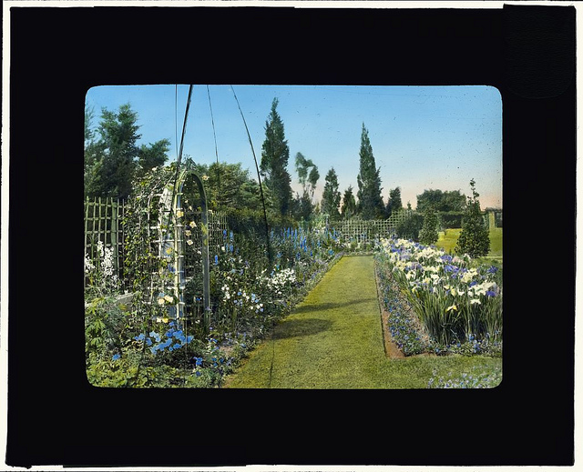 ["Beacon Hill House," Arthur Curtiss James house, Beacon Hill Road, Newport, Rhode Island. (LOC)