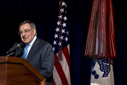 Defense Secretary Leon E. Panetta thanks the Pentagon staff at a farewell ceremony in the center courtyard at the Pentagon, Feb. 12, 2013. Panetta is stepping down as the 23rd defense secretary