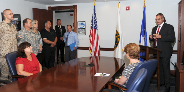 SOCOM dedicates conference room to fallen communicator