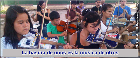 Orquesta Juvenil de Instrumentos Reciclados de Cateura.