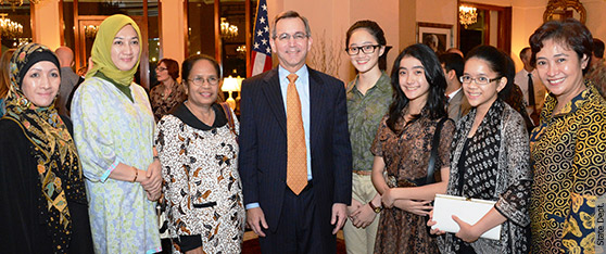 Ambassador Hosts Reception In Honor Of Visiting U.S. Universities