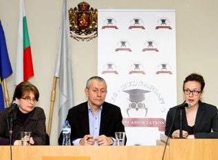 Никол Галахър, Соломон Паси и Иванка Вътева (Снимка: Посолство на САЩ)