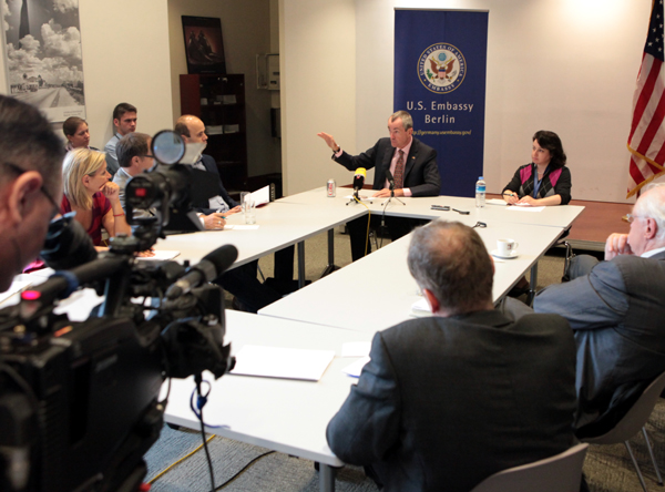 Ambassador Murphy with journalists 