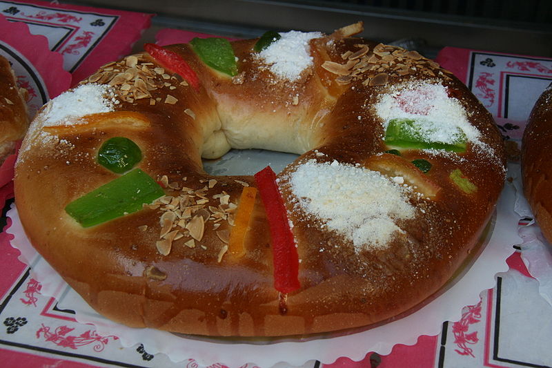 File:Roscón de Reyes - Mallorquina.jpg