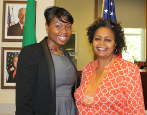 IVLP Participant Speaks With USAU PD Staff