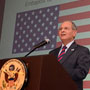 Embajador Arnold Chacón pronuncia discurso durante la celebración de la Noche de Elecciones EE.UU. 2012