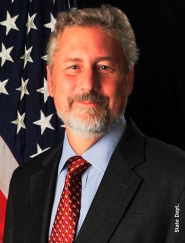 Larry Memmott, Encargado de Negocios (State Department)