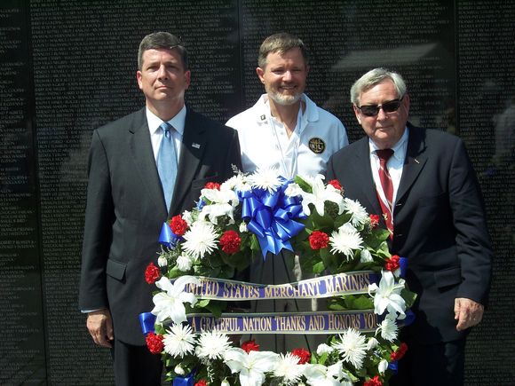 Wreath for US Merchant Marines