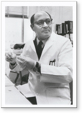 [Daniel Nathans working in lab]. [ca. 1978-1980].