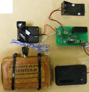 An inert IED with a block of simulated SEMTEX-H, and a simulated blasting cap were discovered in checked baggage at Columbus (CSG).