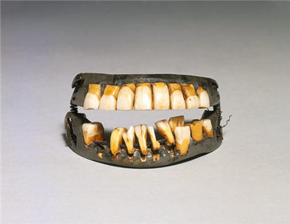 Set of dentures