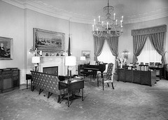 President Harry S. Truman's Study, Second Floor Oval Room , 07/29/1952