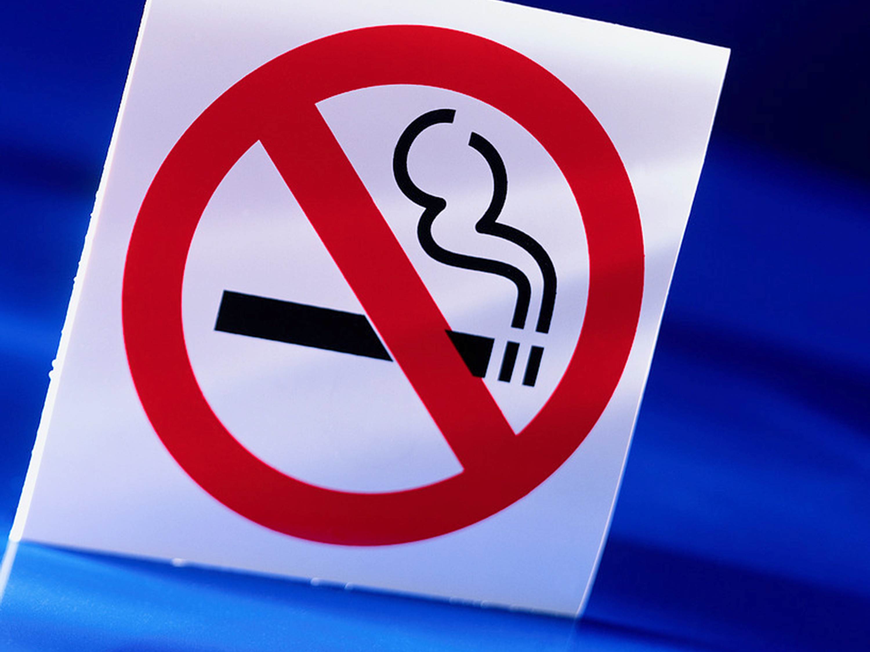 An photo of a no-smoking sign