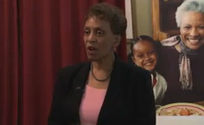 A still of a health champion leading her congregation in taking charge of its kidney health.