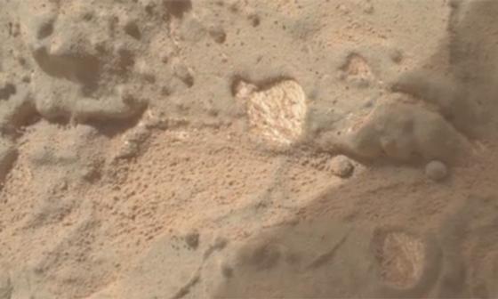 read the article 'Curiosity Finds Calcium-Rich Deposits'