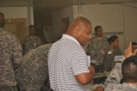 SDDC experts train Army Reserve Unit before deployment