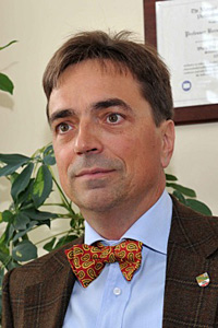Dr. Bernhard Sabel