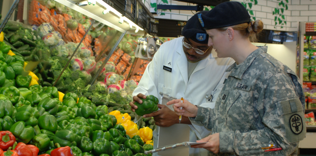 Photo of soldier in grocery store
