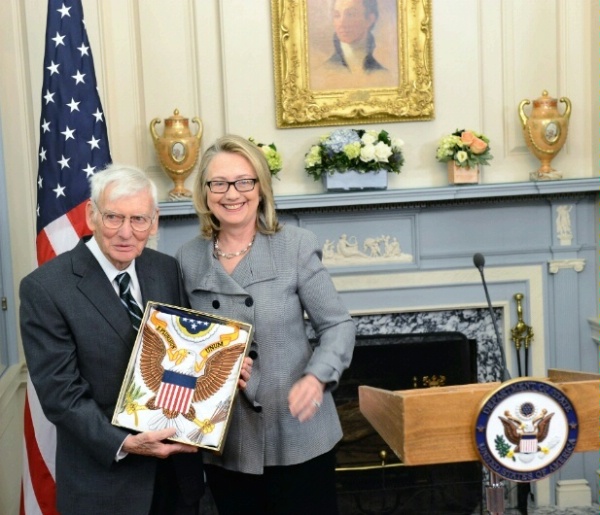 Secretary Clinton holds a flag ceremony for U.S. Ambassador to Ireland Dan Rooney, at the Department of State.