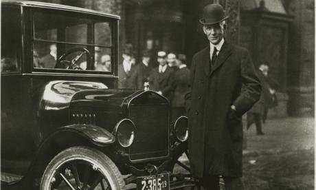 photo: Henry Ford with Ford Model T, Buffalo, New York, 1921.