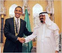 Obama and Abdullah shaking hands (AP Images)