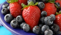 Study-Finds-Berries-Reduce-Heart-Attack-Risk-700x395