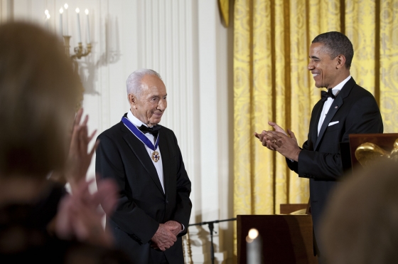 President Obama presents the Medal of Freedom to President Shimon Peres of Israel (June 13, 2012)