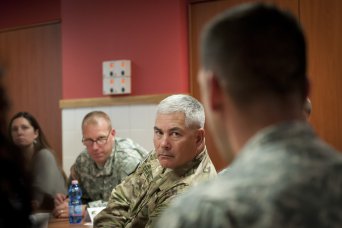 Army senior leaders discuss fiscal priorities, sup