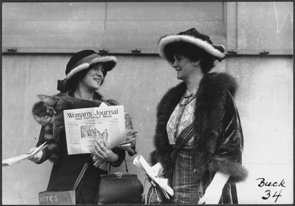  Suffragist Margaret Foley distributing the  Woman's Journal and Suffrage News   (    Library of Congress    )  