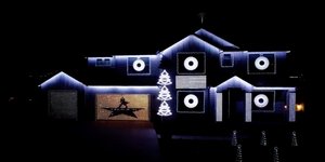 Utah Family Creates HAMILTON-Themed Light Show Video