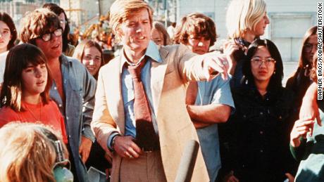 Editorial use only. No book cover usage.
Mandatory Credit: Photo by Warner Bros/Kobal/Shutterstock (5878895i)
Robert Redford
The Candidate - 1972
Director: Michael Ritchie
Warner Bros
USA
Scene Still
Political C&#39;Paign US
Drama
Votez McKay