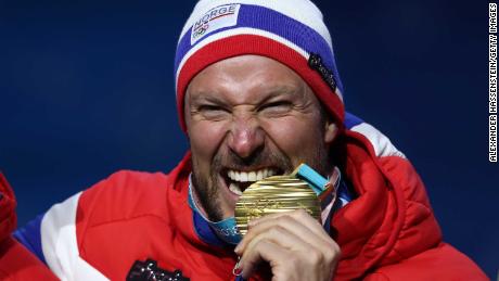 PYEONGCHANG-GUN, SOUTH KOREA - FEBRUARY 15:  Gold medalist Aksel Lund Svindal of Norway celebrates during the medal ceremony for Alpine Skiing - Men&#39;s Downhill on day six of the PyeongChang 2018 Winter Olympic Games at Medal Plaza on February 15, 2018 in Pyeongchang-gun, South Korea.  (Photo by Alexander Hassenstein/Getty Images)