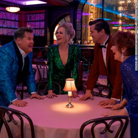 THE PROM (L to R) JAMES CORDEN as BARRY GLICKMAN, NICOLE KIDMAN as ANGIE DICKINSON, ANDREW RANNELLS as TRENT OLIVER, MERYL STREEP as DEE DEE ALLEN in THE PROM. Cr. MELINDA SUE GORDON/NETFLIX © 2020