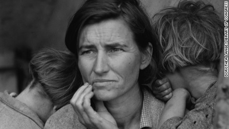 The image that has become known as &quot;Migrant Mother&quot; is one of a series of photographs that Dorothea Lange made of Florence Owens Thompson and her children in February or March of 1936 in Nipomo, California. Lange was concluding a month&#39;s trip photographing migratory farm labor around the state for what was then the Resettlement Administration. 